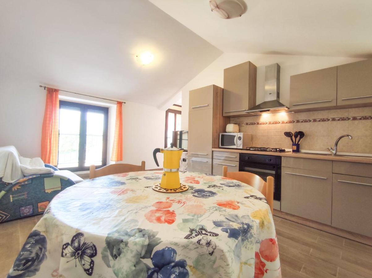 Apartments Morena Rakalj Екстериор снимка