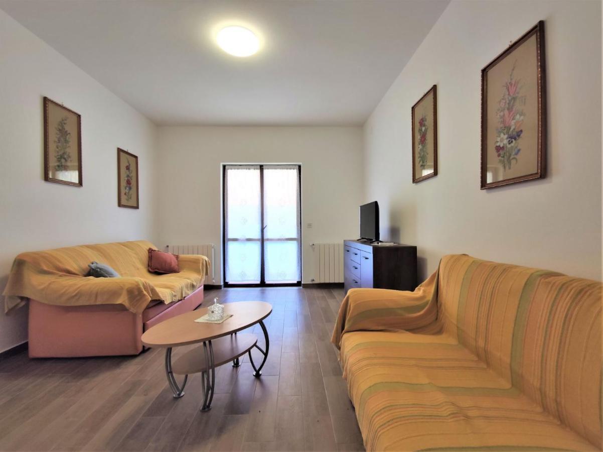 Apartments Morena Rakalj Стая снимка