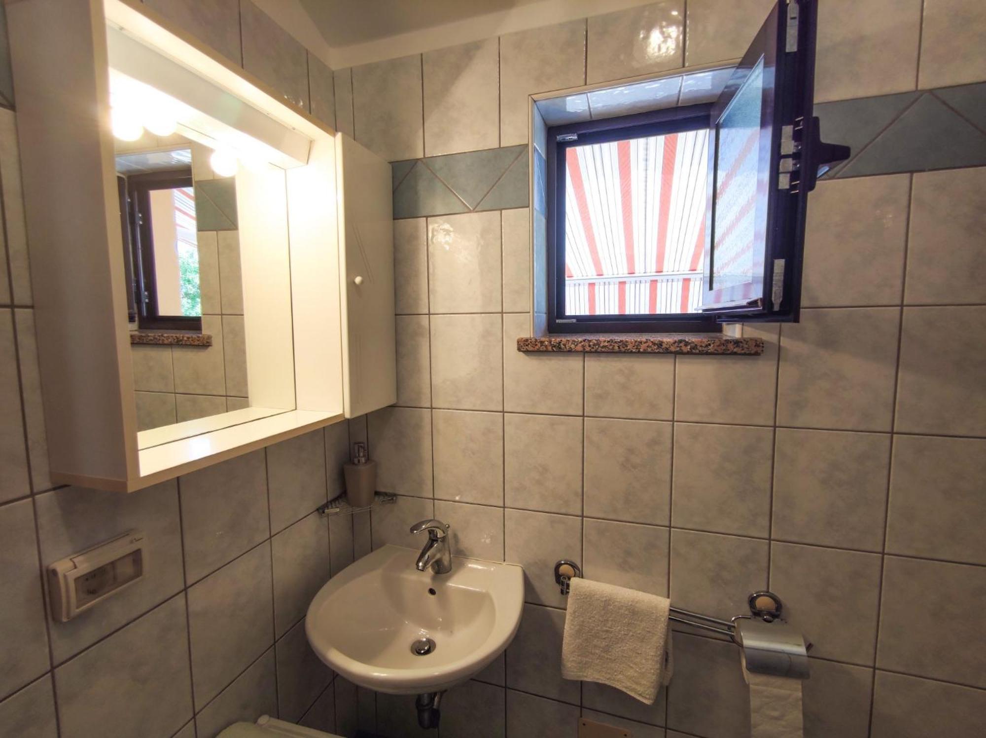 Apartments Morena Rakalj Екстериор снимка