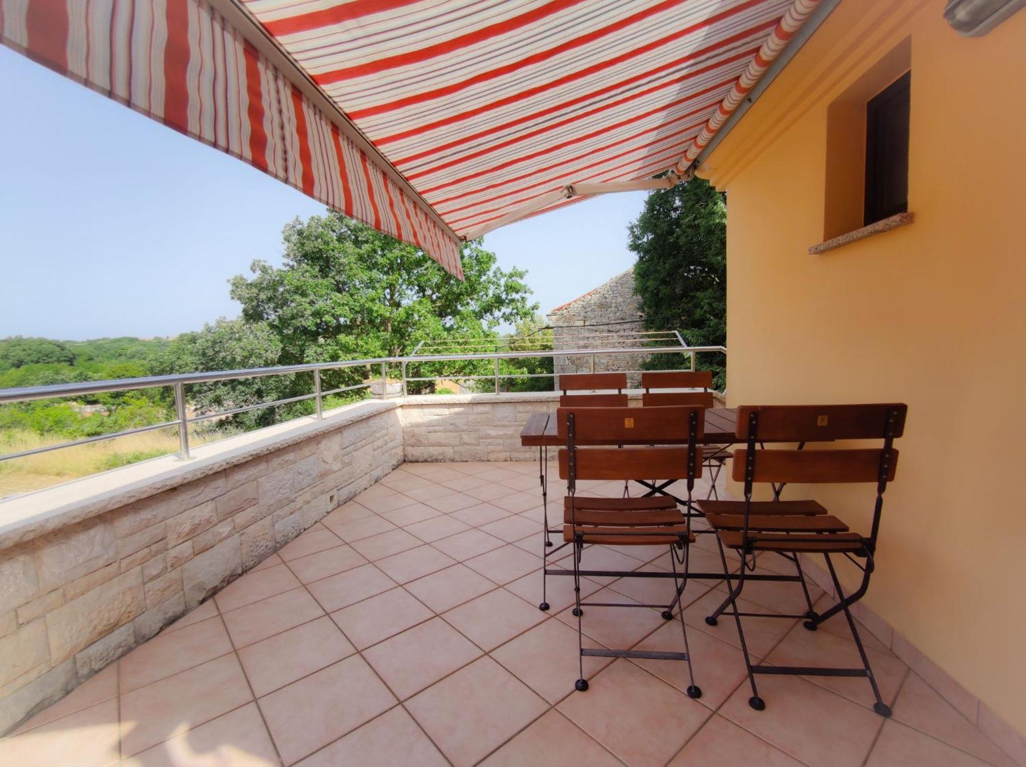 Apartments Morena Rakalj Екстериор снимка